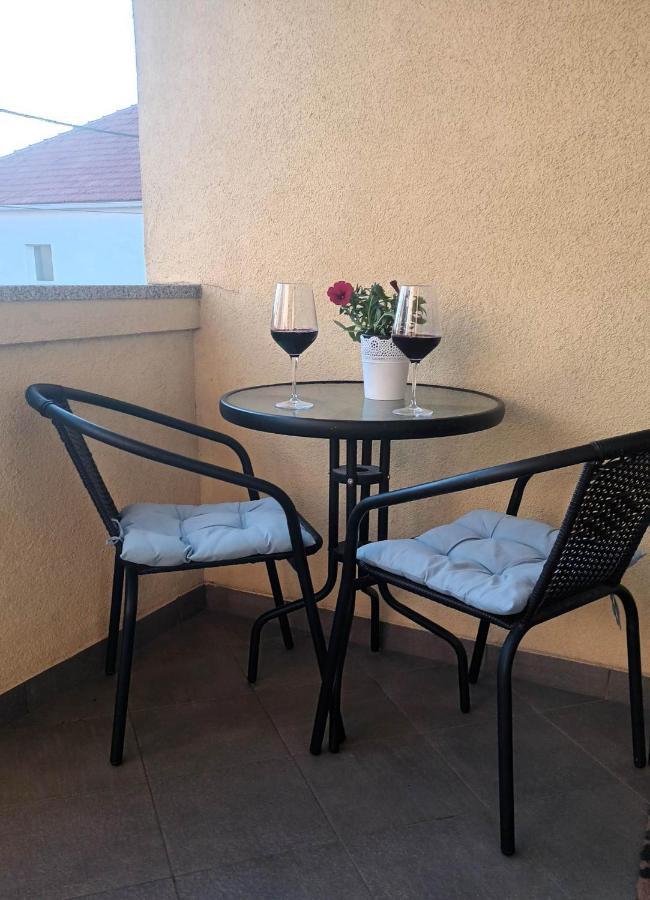 Studio Apartman Casper Zadar Exterior foto